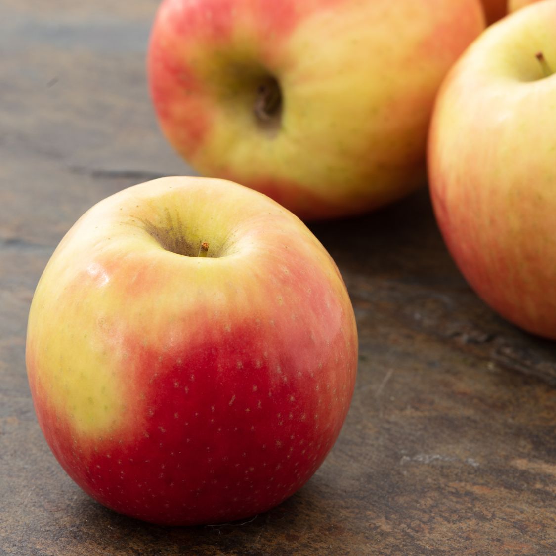 Apple Red (Large)